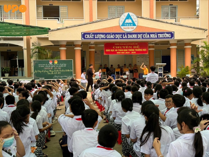 UPO đã tổ chức một buổi chia sẻ vô cùng bổ ích về kỹ năng sử dụng mạng xã hội an toàn và hiệu quả tại trường THCS Nguyễn Trãi