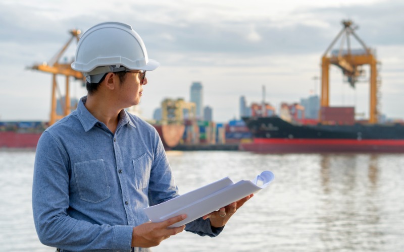 Những người có vân tay chủng AE thường rất tỉ mỉ và thận trọng, họ sống và làm việc tuân thủ theo các quy tắc và trình tự các bước nên làm công việc giám sát công trình