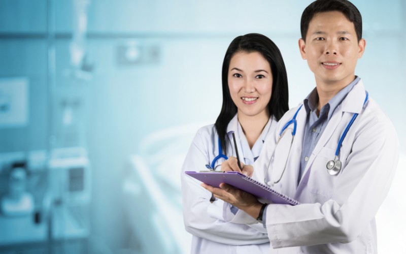 Những người làm bác sĩ thường đối mặt với sinh tử, vì vậy họ thường có các áp lực riêng, chính vì vậy vân tay chủng núi rất thích hợp làm công việc này